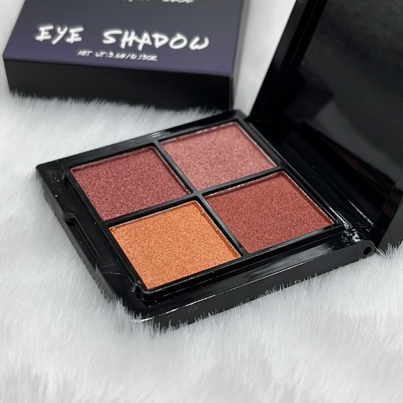 4/$25 LES (Lower East Side) Eye Shadow Quad in Punk Rock Palette - Picture 2 of 4